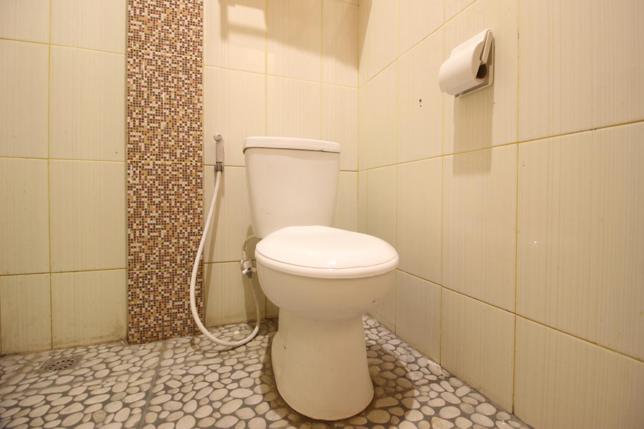 Guest house Reddoorz @ Jalan Damai 2 3*